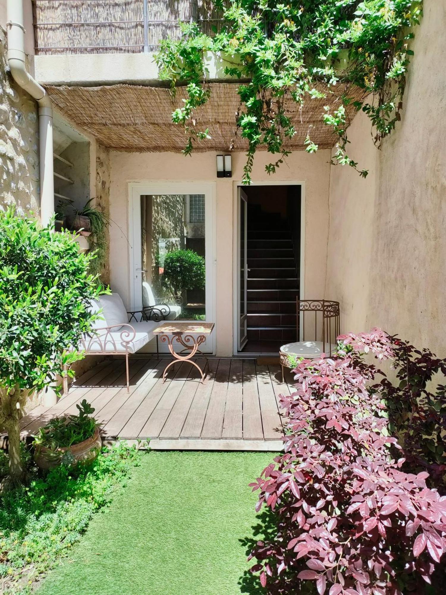 La Magnanerie Coloree.